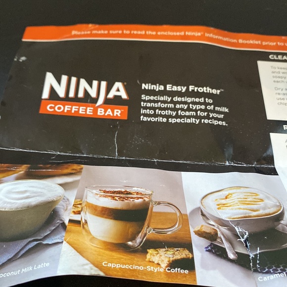 Ninja Coffee Bar easy Frother transform any type of milk to frothy foam - Picture 2 of 8